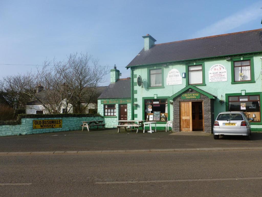 Causeway Tavern Bed & Breakfast Bushmills Exteriör bild