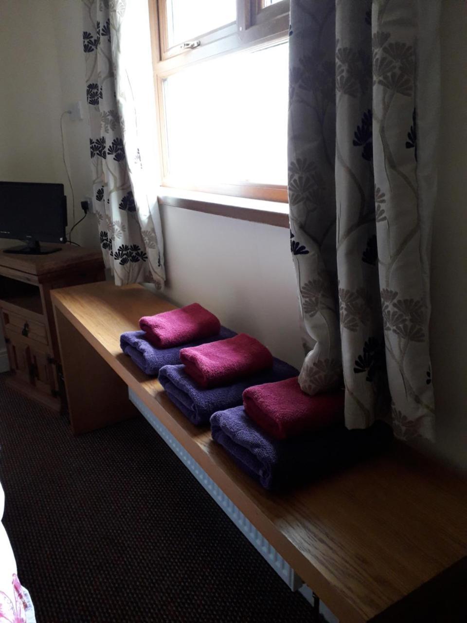 Causeway Tavern Bed & Breakfast Bushmills Exteriör bild